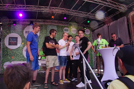 Com Together Cup